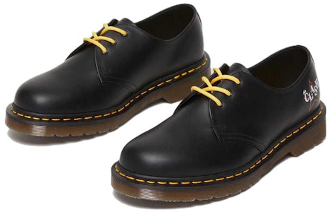 Dr. Martens 1461 The Clash Oxford Sepatu 'Black' Buatan Inggris 28005001 Lookbook Dr. Martens 1461 The Clash Oxford Sepatu 'Black' Buatan Inggris 28005001