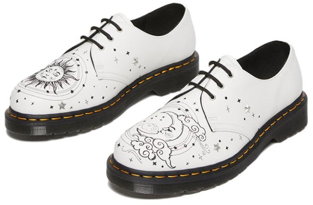 Dr.Martens馬汀博士 1461 皮革 刺繡設計 休閒鞋 男女同款 白色 Lookbook Dr.Martens馬汀博士 1461 皮革 刺繡設計 休閒鞋 男女同款 白色