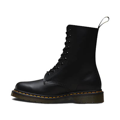 Dr. Martens 1490 'Black Smooth Leather'