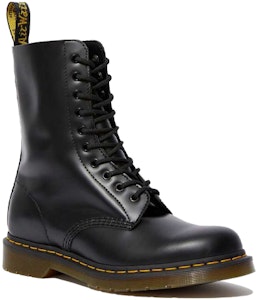 Dr. Martens 1490 Mid 'Hitam' 11857001 Lookbook Dr. Martens 1490 Mid 'Hitam' 11857001