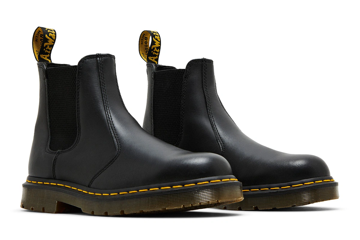 Dr. Martens 2976 Chelsea Boots 'Black'