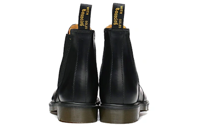 Dr. Martens 2976 Smooth Leather Chelsea Boot 'Black'