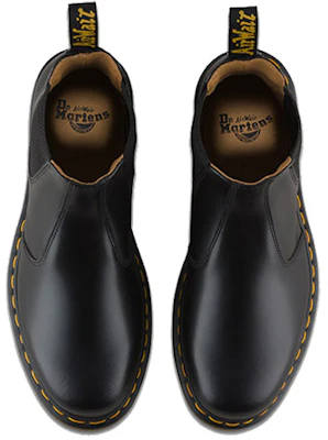 Botas Chelsea de Cuero Liso Dr. Martens 2976 con Costura Amarilla 'Negro' 22227001 Shop Botas Chelsea de Cuero Liso Dr. Martens 2976 con Costura Amarilla 'Negro' 22227001