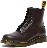 Shop Dr.Martens/馬汀博士 光面皮8孔馬丁靴 男女同款 深紅色