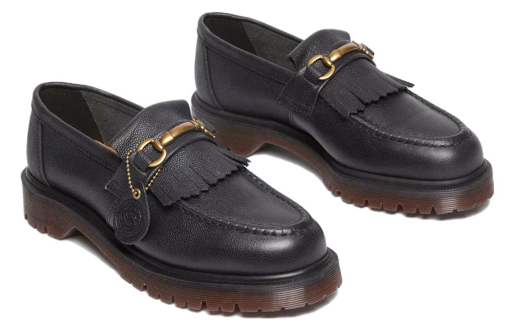 Shop Dr. Martens Adrian Snaffle Westminster 黑色马衔扣皮革乐福鞋 30610001