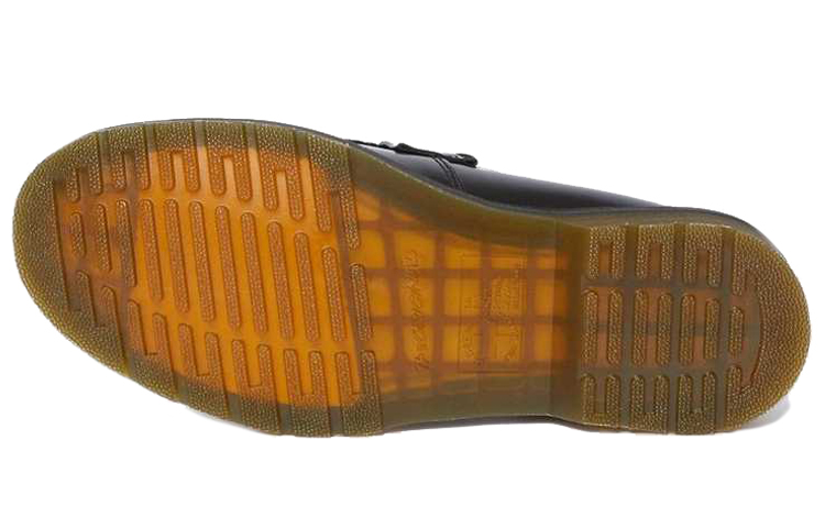 Shop ドクターマーチン エイドリアン タッセルローファー (黒) 24369001