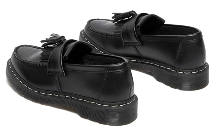 Purchase Dr. Martens Adrian Mocasín con Borla 'Negro' 26805001