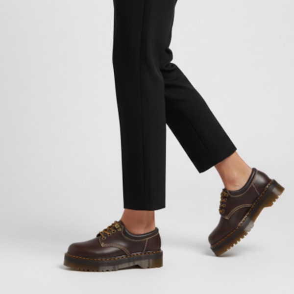 Dr. Martens 8053 Arc Crazy Horse Kulit Platform 'Dark Brown' 31126201 Order Dr. Martens 8053 Arc Crazy Horse Kulit Platform 'Dark Brown' 31126201