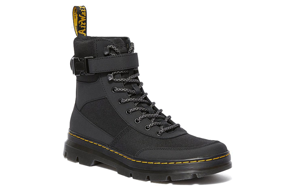Lookbook 马丁博士 Dr. Martens Combs Tech 超强耐磨休闲靴“黑色” 25215001