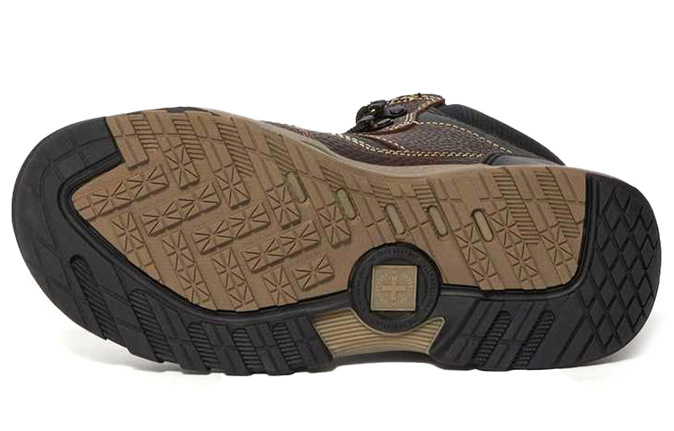 Shop Dr. Martens Grapple Steel 'Marrón' 23575214