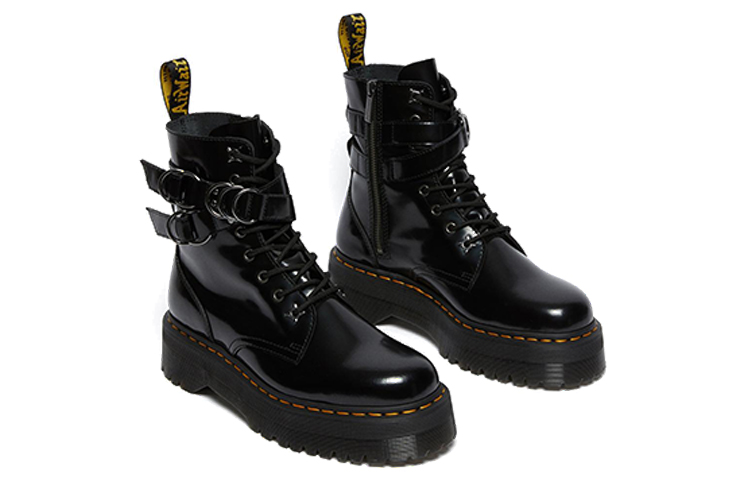Lookbook Botas Plataforma de Cuero Dr. Martens Jadon Hardware Negras. 26666001