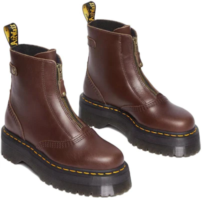 Dr. Martens 馬汀博士 皮革 休閒百搭 短靴 女款 深棕色 Lookbook Dr. Martens 馬汀博士 皮革 休閒百搭 短靴 女款 深棕色
