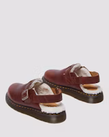 Lookbook Dr. Martens Jorge II 人造毛內襯拖鞋 ''Cashew'' 31885253