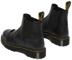 Shop Dr. Martens Stivali Chelsea in Pelle ''Comfort Commute Nero'' 27961001