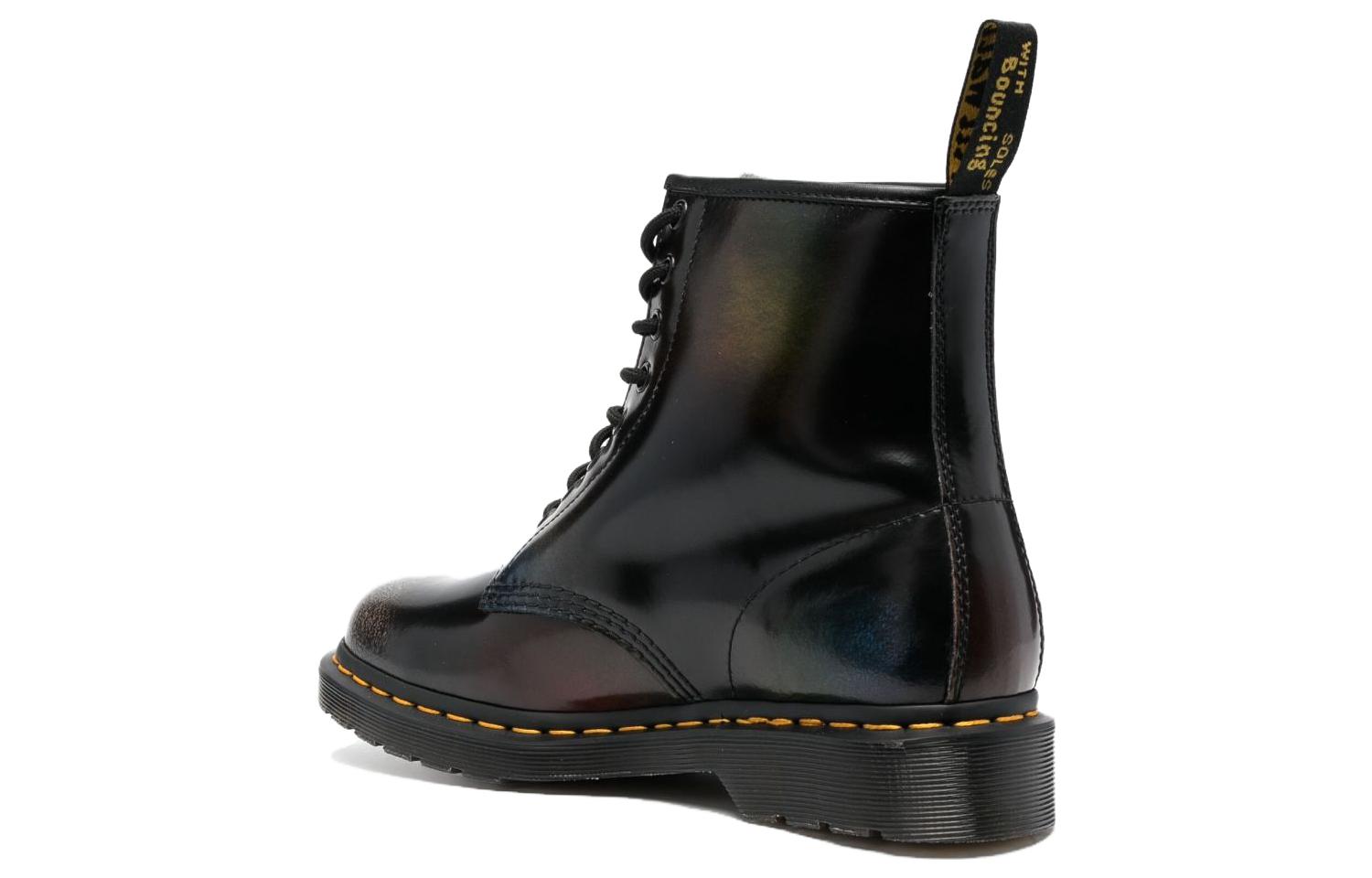 Shop Dr. Martens Boot Pendek Kulit Selesa Serbaguna 'Hitam' 30634038