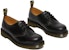 Dr. Martens Kulit Rata 'Keselesaan Pemusafir Hitam' 27997001