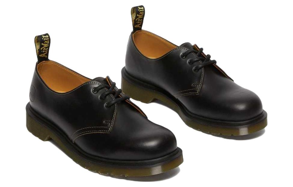 Lookbook Dr. Martens Leather Flat 'Comfort Commuter Black' 27997001