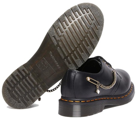 Dr. Martens Kulit Rendah dengan Rantai Logam 'Hitam' 28017001 Details for Dr. Martens Kulit Rendah dengan Rantai Logam 'Hitam' 28017001