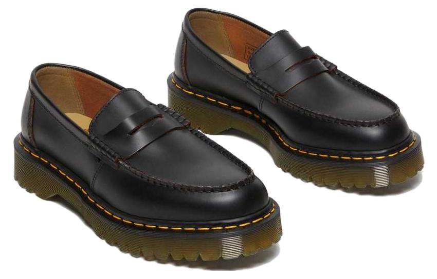 Order Mocasines Dr. Martens Penton Bex Cuero Quilon 'Negro' con Costura Amarilla. 27826001