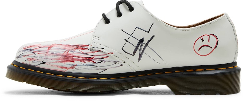 Dr. Martens Terpakai 1461 Smooth 'Putih' dari Koleksi ASAP Nast 26226100-AN Lookbook Dr. Martens Terpakai 1461 Smooth 'Putih' dari Koleksi ASAP Nast 26226100-AN