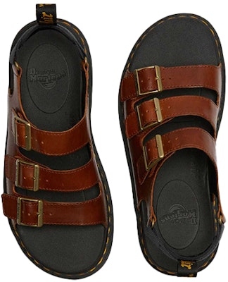 Dr. Martens Soloman Sandal Kulit Vintage Sukan 'Coklat' 25831220 Lookbook Dr. Martens Soloman Sandal Kulit Vintage Sukan 'Coklat' 25831220