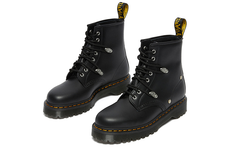 Lookbook Dr. Martens Unisex 1460 Haircell Martin But Hitam 26959001