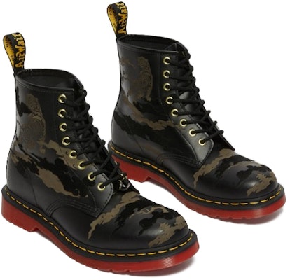 Dr. Martens Unisex 1460 Yott Martin But Hitam 27268001 Lookbook Dr. Martens Unisex 1460 Yott Martin But Hitam 27268001