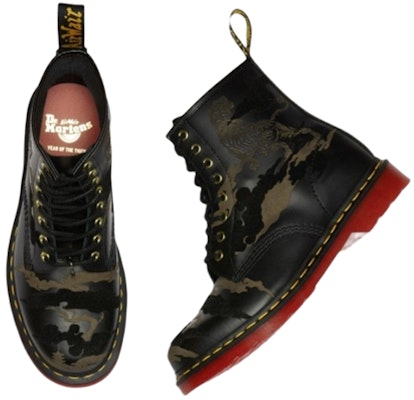 Dr. Martens Unisex 1460 Yott Martin But Hitam 27268001 Shop Dr. Martens Unisex 1460 Yott Martin But Hitam 27268001