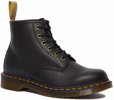 Shop Dr.Martens 馬汀博士 101 皮革 簡約百搭 短中筒 馬丁靴 男女同款 黑色