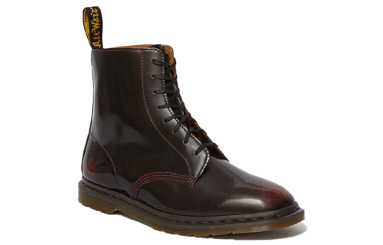 Lookbook ドクターマーチン ウィンチェスターII チェリーレッド カップルコーデ 25033600