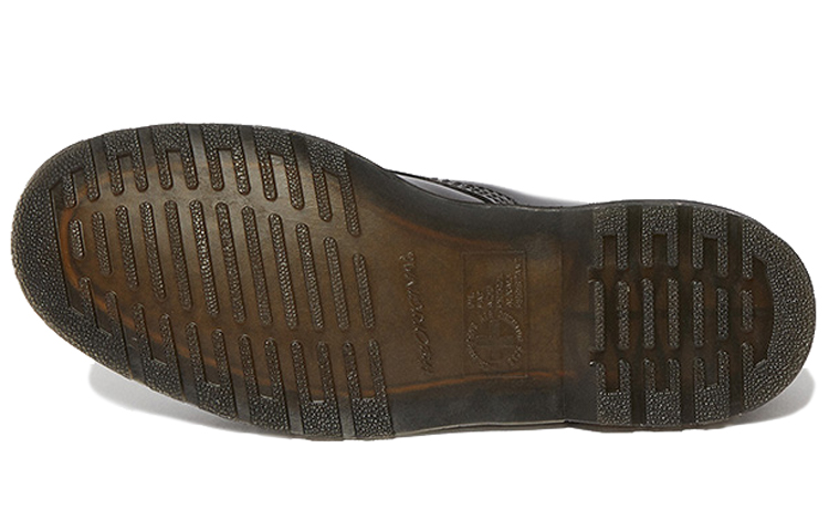 Shop Dr. Martens Winchester II Hitam 25032001