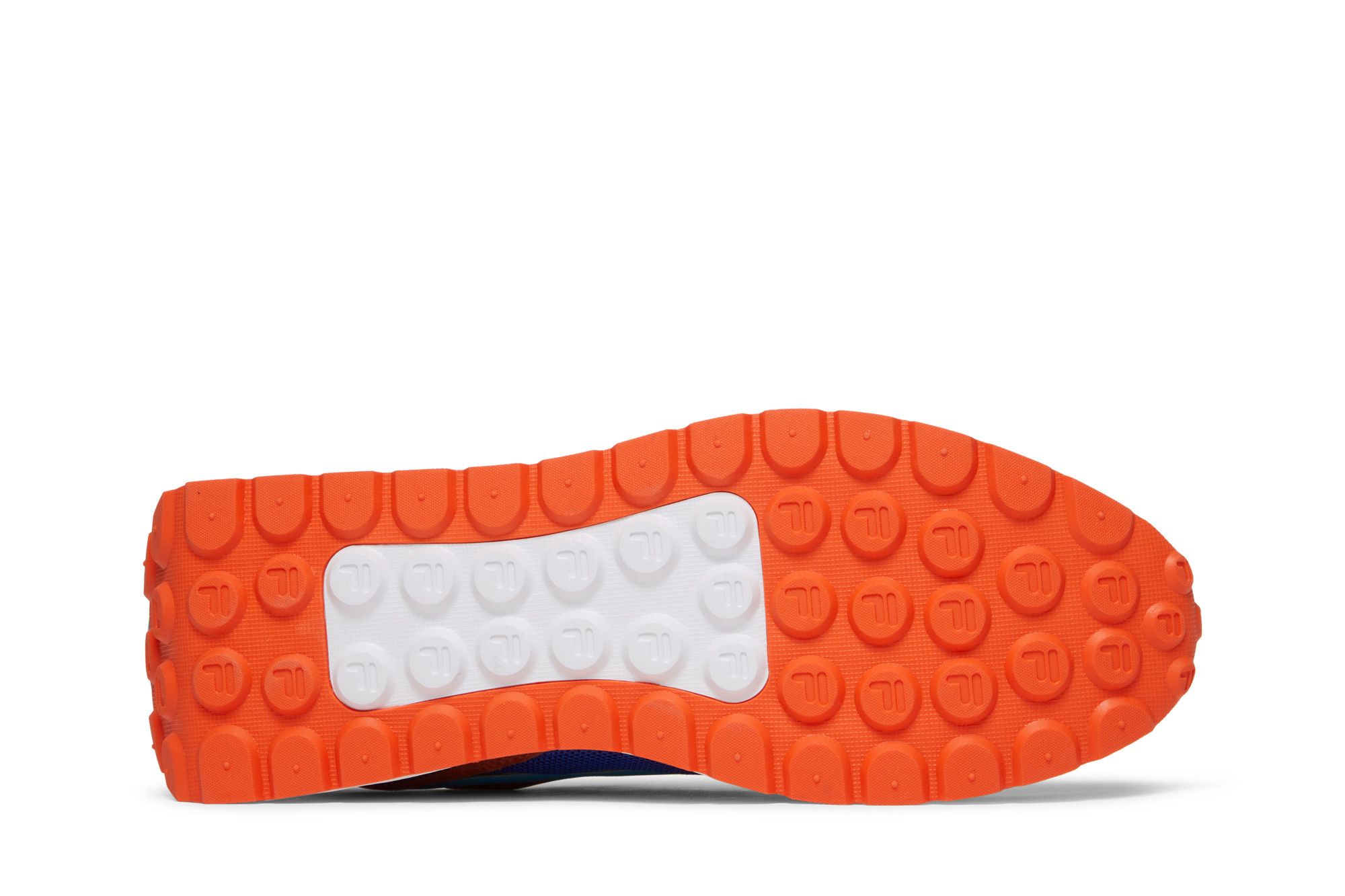 Shop Dragon Ball Super x FILA Renno ''Goku'' Chaussures 1CM01751-423
