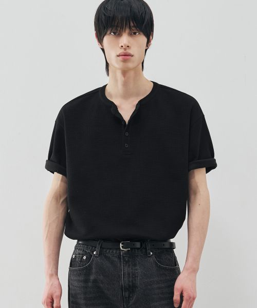 DRAW FIT Waffle Henley Neck Half T-Shirt [Black] DFTS5211BK