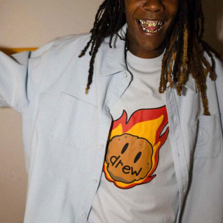 Sizing ドリューハウス アストロイドスマイル カートゥーンロゴ Tシャツ ブルー ユニセックス. DR-SS21-140