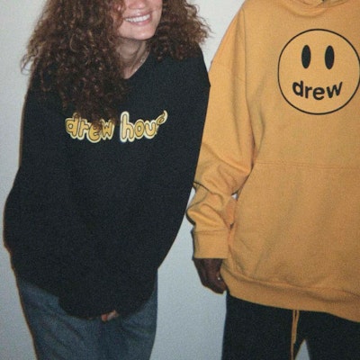 Drew House Sweater Hitam Logo Crewneck Unisex Kasual Pullover. DR-SS22-409 4