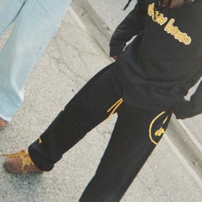 Drew House Sweater Hitam Logo Crewneck Unisex Kasual Pullover. DR-SS22-409 2