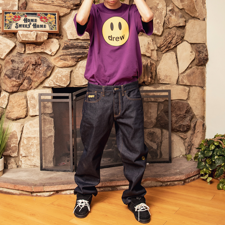 Shop 드류 하우스 자수 로고 스트레이트 핏 청바지 유니섹스 빈티지 딥 블루 데님 DR-FW20-98