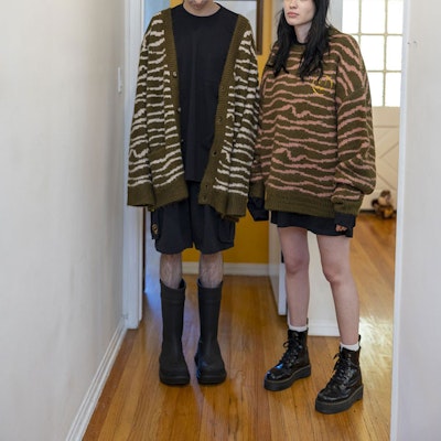 ドリューハウス FW21 スケッチマスコットカーディガン オリーブ ユニセックス スマイリー ニットセーター DR-FW21-072 Shop ドリューハウス FW21 スケッチマスコットカーディガン オリーブ ユニセックス スマイリー ニットセーター DR-FW21-072