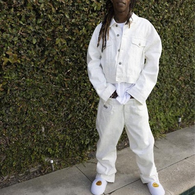 드류 하우스 FW21 스마일리 셀비지 와이드 레그 화이트 자수 데님 바지. DR-FW21-004 Cheap 드류 하우스 FW21 스마일리 셀비지 와이드 레그 화이트 자수 데님 바지. DR-FW21-004