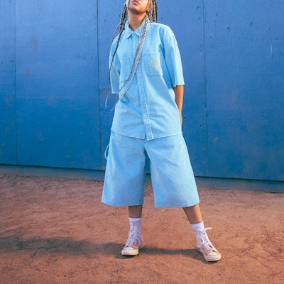 Kemeja Lengan Pendek Corduroy Drew House Smiley Biru Pasifik FW22 Unisex. DR-SS22-986 Shop Kemeja Lengan Pendek Corduroy Drew House Smiley Biru Pasifik FW22 Unisex. DR-SS22-986