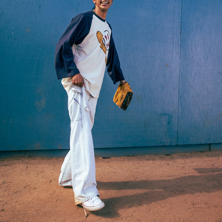 Sizing 드류 하우스 SS22 스마일리 플레이 볼 네이비 허밍버드 로고 티셔츠 유니섹스. DR-SS22-406