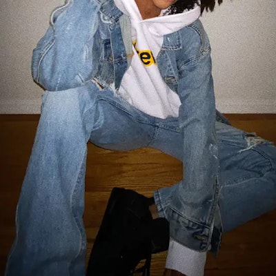 Drew House 字母标志白色男女通用连帽衫 DR-SS20-008 Shop Drew House 字母标志白色男女通用连帽衫 DR-SS20-008