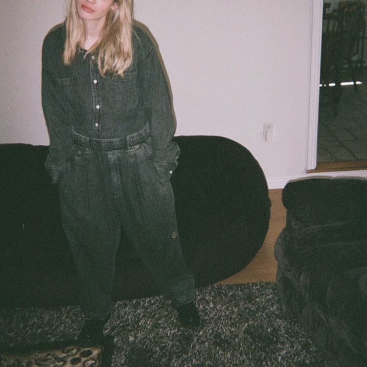 Shop Drew House 輕量牛仔教堂褲 男女款 黑色 DR-SS21-54