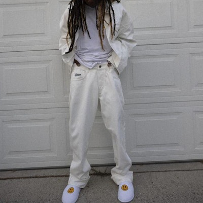 Jaket Denim Unisex Drew House Logo Cropped Selvedge Trucker Putih DR-FW21-003 Shop Jaket Denim Unisex Drew House Logo Cropped Selvedge Trucker Putih DR-FW21-003