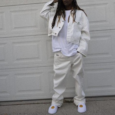 Jaket Denim Unisex Drew House Logo Cropped Selvedge Trucker Putih DR-FW21-003 Purchase Jaket Denim Unisex Drew House Logo Cropped Selvedge Trucker Putih DR-FW21-003