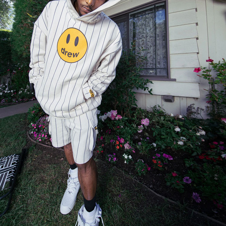 Sizing Sudadera con capucha Drew House Smiley a rayas azul marino y blanca. DR-SS22-237