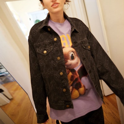 Drew House 寬版卡車外套 黑色 男女同款 字母印花牛仔外套. DR-FW22-524 Purchase Drew House 寬版卡車外套 黑色 男女同款 字母印花牛仔外套. DR-FW22-524