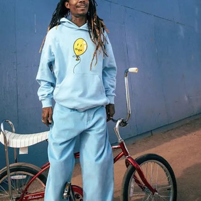 Drew House Hoodie Lelaki Pacific Blue Smiley Balloon Print Pullover. DR-SS22-565 Purchase Drew House Hoodie Lelaki Pacific Blue Smiley Balloon Print Pullover. DR-SS22-565