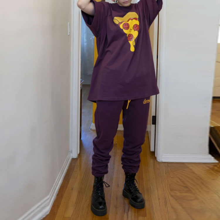 Shop Drew House 涂鸦logo浆果色针织男女同款休闲裤. DR-FW21-085