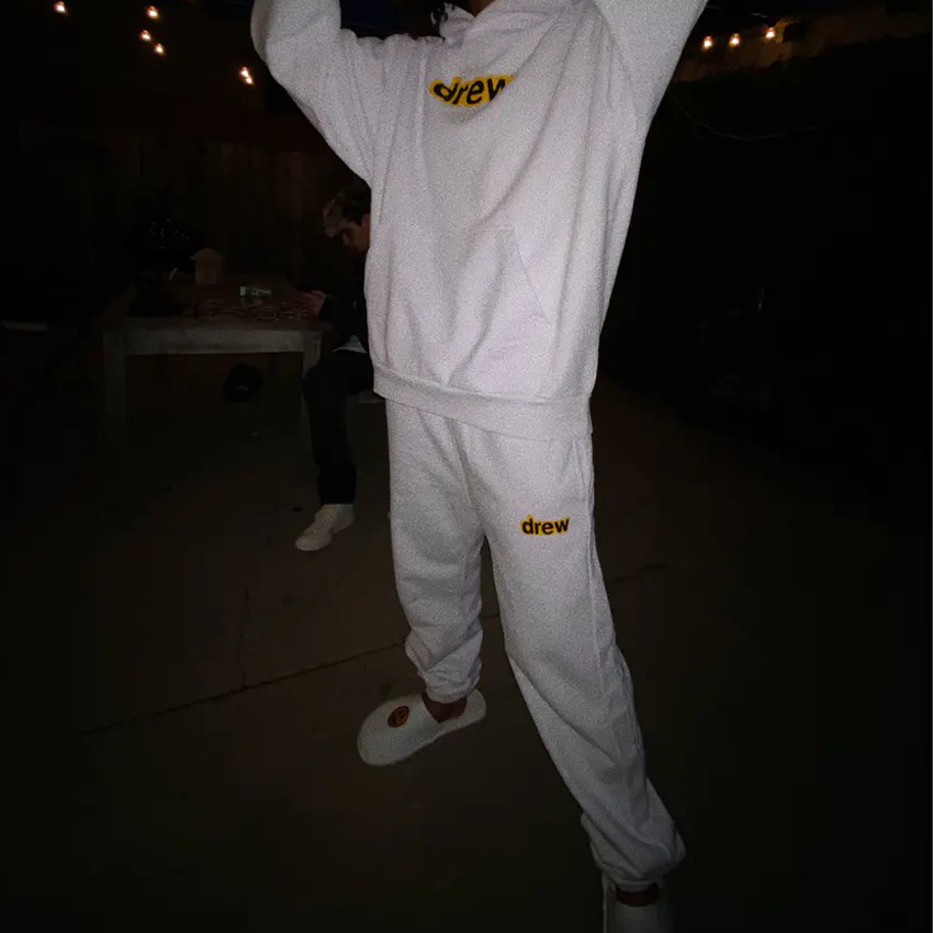 Shop 드류 하우스 시크릿 로고 유니섹스 화이트 트랙 팬츠 DR-SS20-019